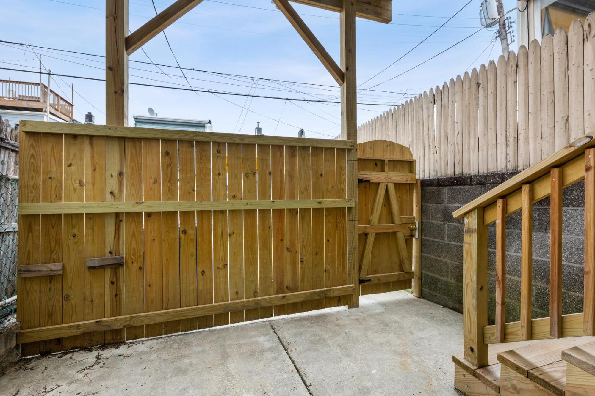 Pristine Townhouse With Rooftop Deck Near Canton! Baltimore Exterior photo
